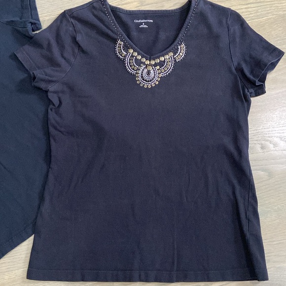 🎄JUST REDUCED🎄 Croft & Barrow Ladies Embroidered Cotton Shirts - Picture 2 of 8